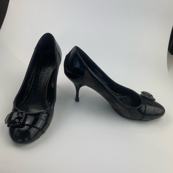 Burberry Brown Check Patent-Trim Buckle Pumps - Picture 3 of 7